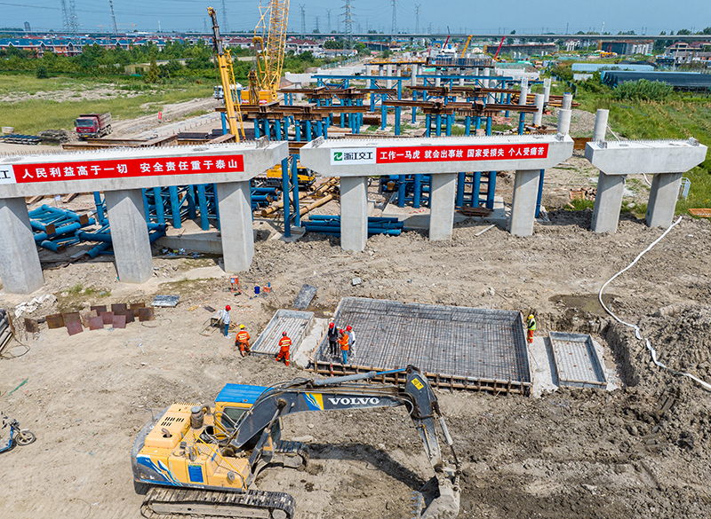 20220814六十一年來最熱天工現(xiàn)場(chǎng)_1.jpg