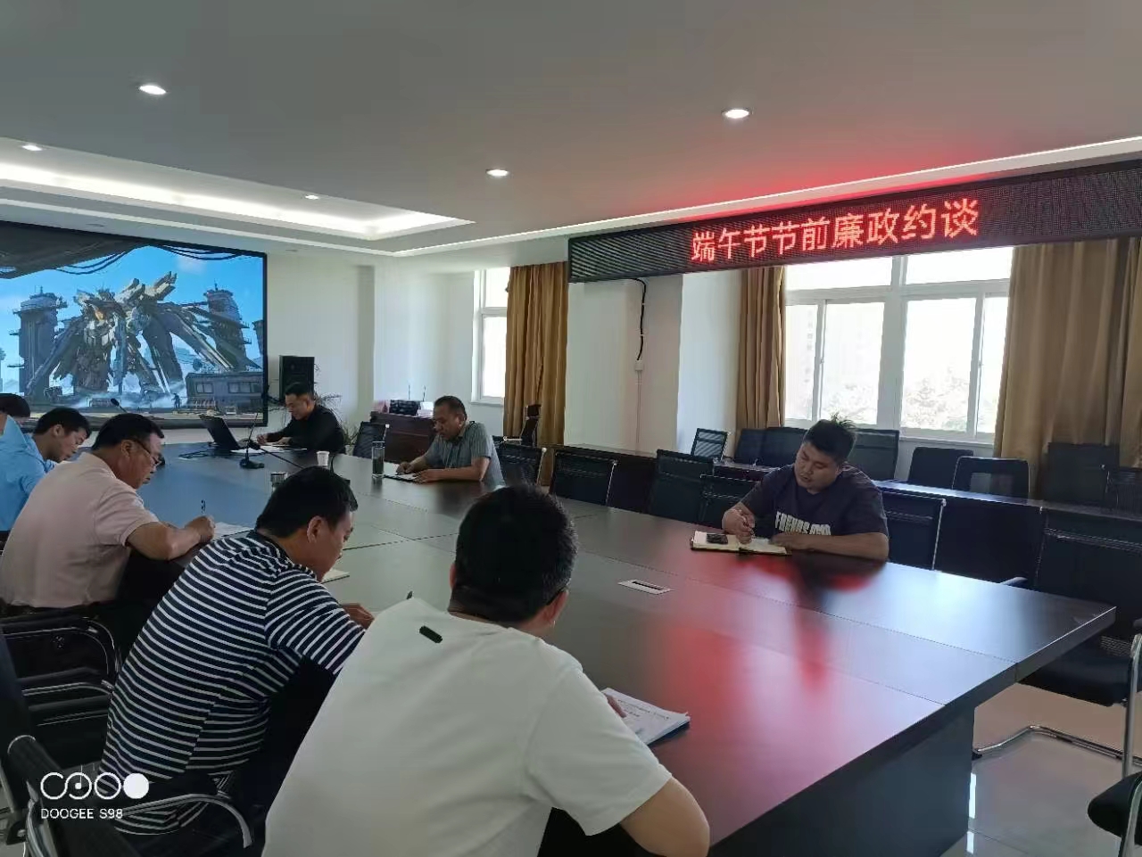 正在上傳...